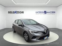 Usata Renault Clio V Equilibre 91 CV (66 kW) 2023 Grigio Berlina