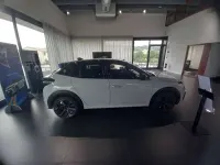 Nuova Lancia Ypsilon 110 CV (80 kW) 2026 Vernice bianco quarzo con tett Utilitaria