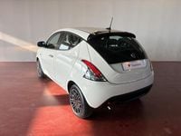 Usata Lancia Ypsilon Silver 69 CV (50 kW) 2024 Bianco neve Utilitaria