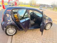 Begagnad VW up! 2016 Blå Halvkombi