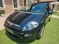 Usata Fiat Grande Punto 77 CV (56 kW) 2010 Nero Utilitaria