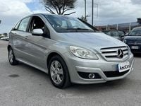Usata Mercedes B200 Chrome 140 CV (102 kW) 2010 Argento Monovolume
