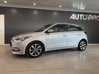 Usata Hyundai i20 Style 75 CV (55 kW) 2015 Grigio Berlina
