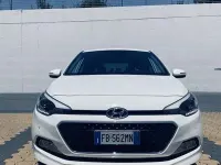 Usata Hyundai i20 Style 101 CV (74 kW) 2016 Bianco Utilitaria