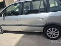 Usata Opel Zafira 125 CV (91 kW) 2003 Monovolume