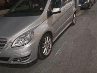 Usata Mercedes B180 Premium 2011 Grigio Monovolume