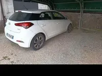 Begagnad Hyundai i20 75 HK (55 kW) 2015 Sedan