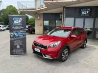 Usata Kia Niro Urban 105 CV (77 kW) 2019 Rosso SUV
