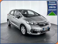 Usata Honda Jazz Comfort 102 CV (75 kW) 2019 Grigio Utilitaria