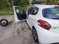 Usata Peugeot 208 Allure 75 CV (55 kW) 2017 Utilitaria