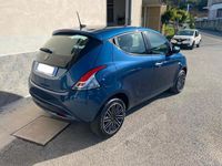 Usata Lancia Ypsilon Gold 69 CV (50 kW) 2022 Blu Utilitaria