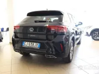 Usata VW T-Roc R-line 110 CV (80 kW) 2022 Nero SUV
