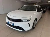 Usata Opel Astra Edition 131 CV (96 kW) 2022 Bianco Utilitaria