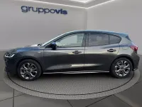 Begagnad Ford Focus ST-Line 125 HK (91 kW) 2023 Grå Sedan