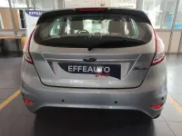 Usata Ford Fiesta Business Edition 92 CV (67 kW) 2015 Argento Utilitaria