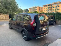 Usata Dacia Lodgy 109 CV (80 kW) 2017 Viola Monovolume