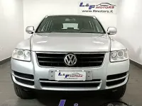 Begagnad VW Touareg 224 HK (164 kW) 2005 Grå SUV