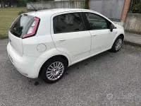 Usata Fiat Grande Punto 75 CV (55 kW) 2013 Bianco Utilitaria