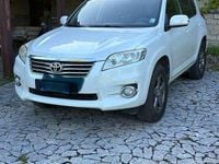 Usata Toyota RAV4 Lounge 150 CV (110 kW) 2013 Bianco SUV