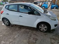 Usata Kia Venga Active 90 CV (66 kW) 2012 Bianco Utilitaria