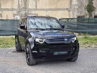 Usata Land Rover Defender SE Dynamic 249 CV (183 kW) 2023 Nero SUV
