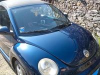 Usata VW New Beetle 105 CV (77 kW) 2005 Blu Utilitaria