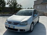 Usata VW Golf IV 105 CV (77 kW) 2005 Grigio Utilitaria