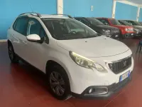 Usata Peugeot 2008 Access 75 CV (55 kW) 2017 Bianco SUV