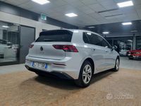 Usata VW Golf VIII Life 150 CV (110 kW) 2022 Grigio Berlina