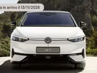 Usata VW ID.7 Pro 88 kW (121 CV) 2024 Argento Utilitaria