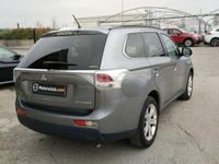 usata Mitsubishi Outlander 2.2 DI-D 4WD Intense - Solo operatore settore