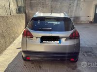Usata Peugeot 2008 99 CV (72 kW) 2017 Grigio SUV