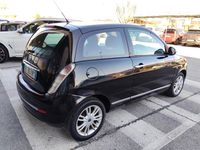 Usata Lancia Ypsilon 75 CV (55 kW) 2012 Nero Utilitaria