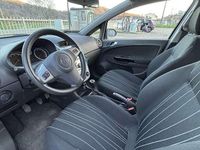 Usata Opel Corsa Swing 54 CV (39 kW) 2009 Berlina