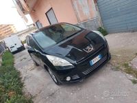 Usata Peugeot 5008 110 CV (80 kW) 2012 Nero Monovolume