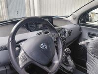 Begagnad Lancia Ypsilon Silver 69 HK (50 kW) 2016 Vit Halvkombi