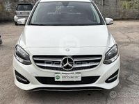 Usata Mercedes B200 136 CV (100 kW) 2015 Bianco Monovolume