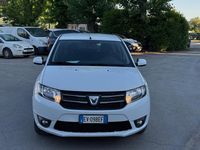 Usata Dacia Sandero Lauréate 75 CV (55 kW) 2014 Bianco Berlina