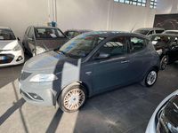 Usata Lancia Ypsilon Silver 69 CV (50 kW) 2016 Grigio Utilitaria