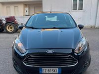 Usata Ford Fiesta 75 CV (55 kW) 2015 Nero Berlina