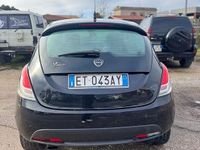 Usata Lancia Ypsilon 69 CV (50 kW) 2013 Rosso Utilitaria
