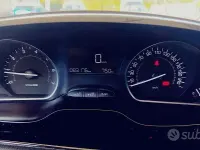 Usata Peugeot 208 Active 82 CV (60 kW) 2018 Bluazzurro Utilitaria