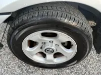 Usata Nissan Navara 133 CV (97 kW) 2003 Grigio Pick-up