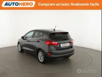 Usata Ford Fiesta Titanium 84 CV (61 kW) 2018 Grigio Utilitaria