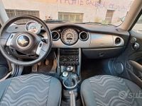 Usata Mini ONE 90 CV (66 kW) 2003 Bianco Utilitaria