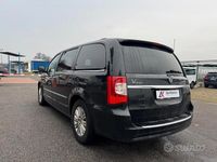 Usata Lancia Voyager Platinum 163 CV (119 kW) 2013 Nero Monovolume