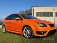 Usata Ford Focus ST 226 CV (166 kW) 2007 Arancione Berlina
