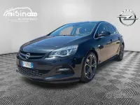 Usata Opel Astra 194 CV (142 kW) 2015 Nero Berlina