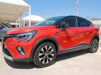 Second-hand Renault Captur Intens 101 CP (74 kW) 2023 Roșu SUV