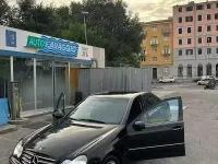 Usata Mercedes C200 122 CV (89 kW) 2005 Nero Berlina